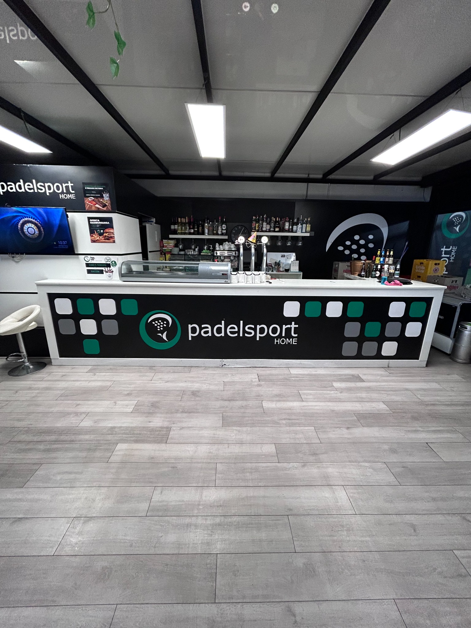 Barra del gastrobar de Padel Sport Home